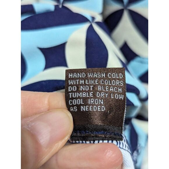 J. McLaughlin Women's M Light Blue Dark Blue And White Pattern Nylon Tunic Top - Picture 6 of 7